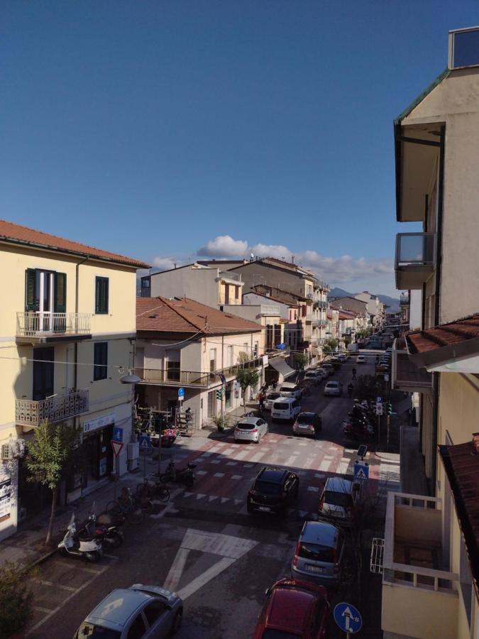 Mazzini Affittacamere Viareggio Luaran gambar