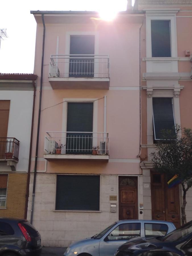 Mazzini Affittacamere Viareggio Luaran gambar